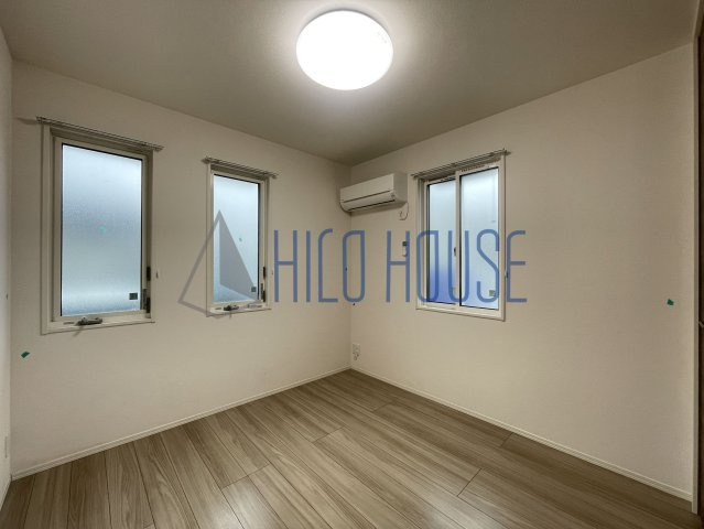 D-room高坂弐番町の寝室