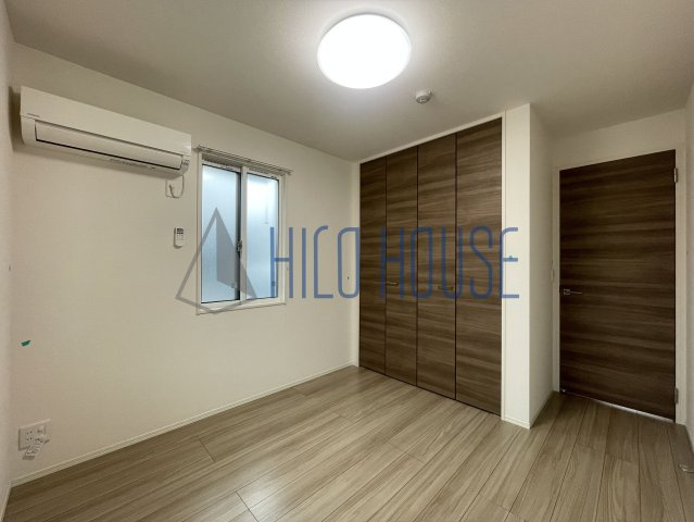 D-room高坂弐番町の寝室