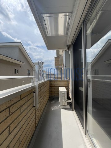 D-room高坂弐番町のバルコニー