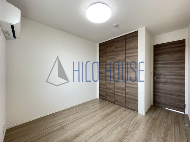 D-room高坂弐番町の寝室