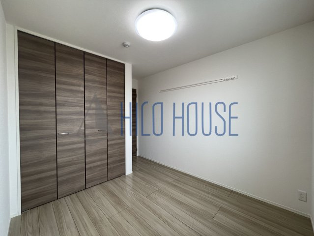 D-room高坂弐番町の寝室