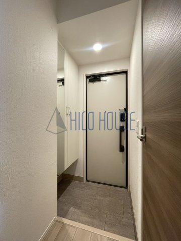 D-room高坂弐番町の玄関