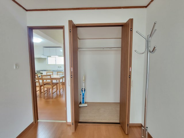 ホワイトハイツの収納