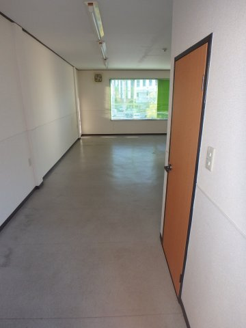 西中新田　渡辺ビルの内装