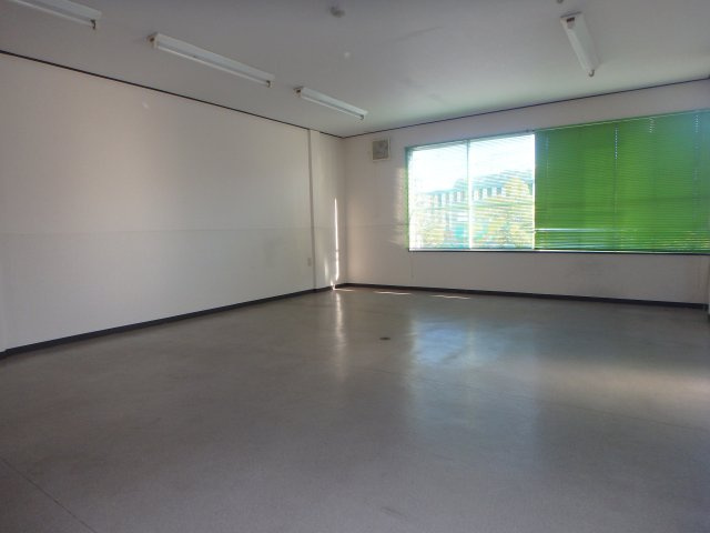 西中新田　渡辺ビルの内装