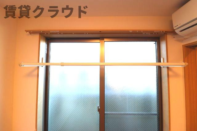 ＡＱＵＥ８の内装|室内物干