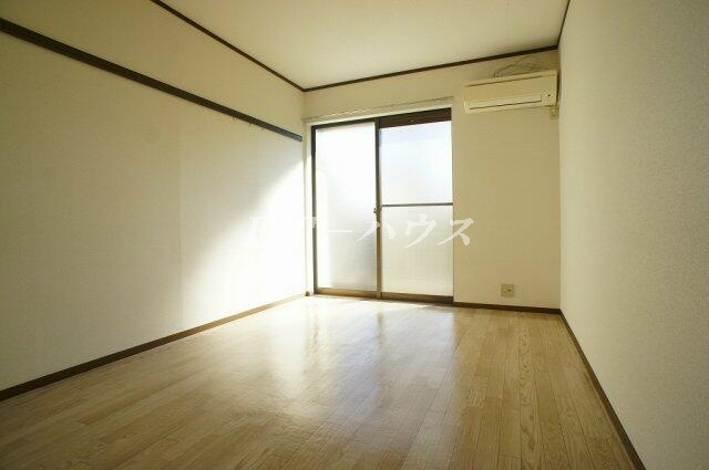 プリベメゾンＭＯＲＩの居間・リビング