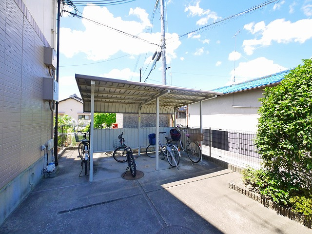 グランプロスペールのその他共用部分|ゆったりとした駐輪スペース。