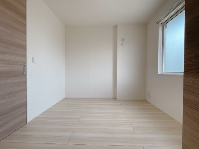 ドミールEの寝室|写真は201号室参考