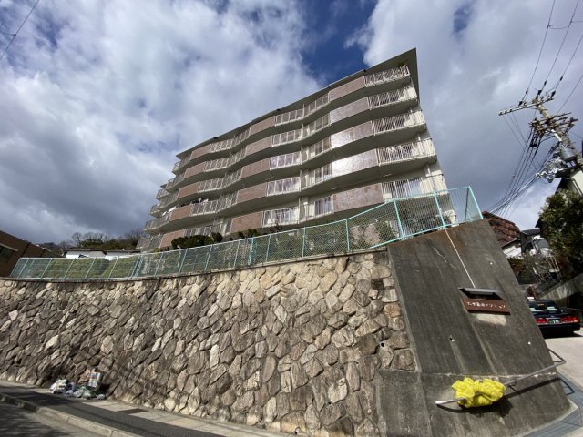 六甲篠原マンションの外観