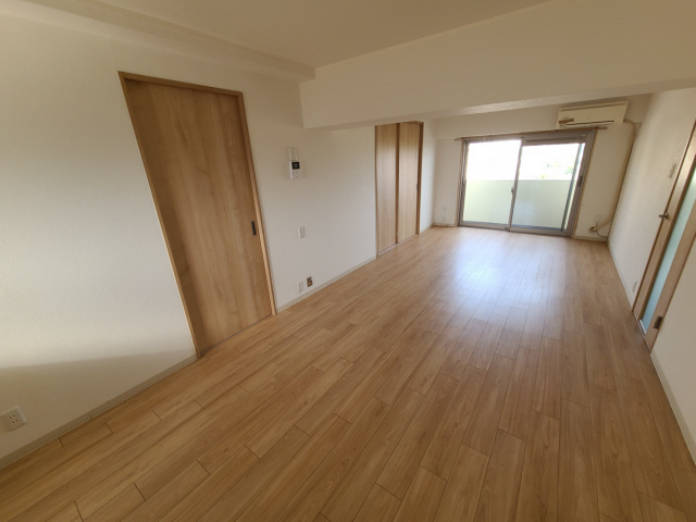 六甲篠原マンションの居間・リビング