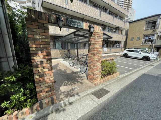 セジュール六甲道のエントランス