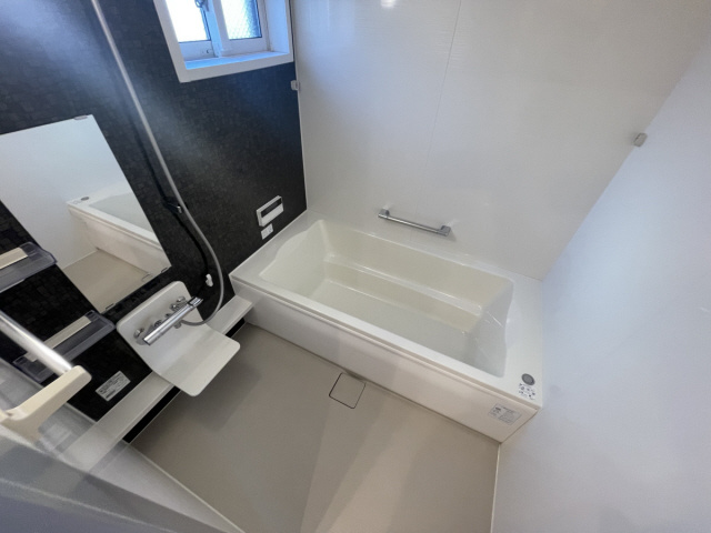 D-room高羽の浴室