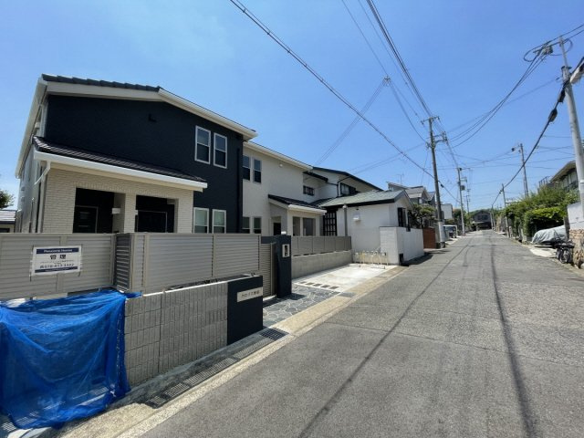 クロリス摩耶の外観