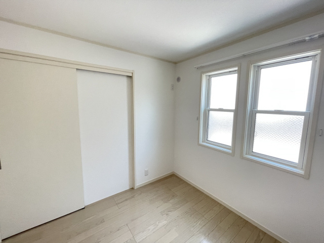 クロリス摩耶の洋室