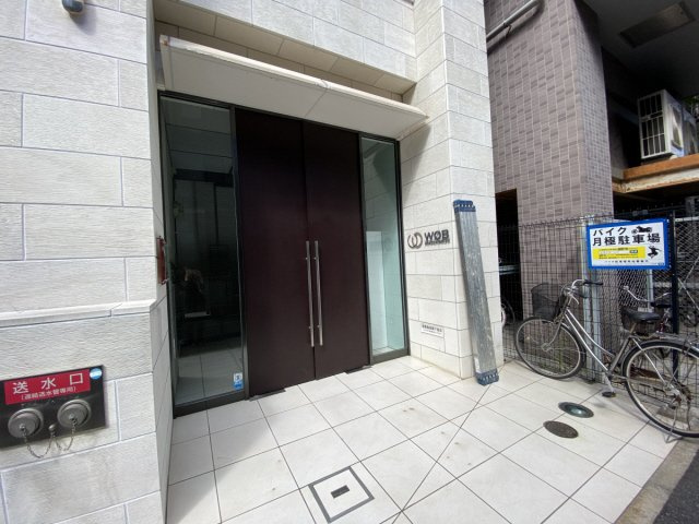 WOB六甲道のエントランス