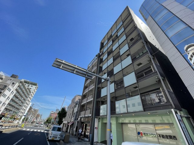 WOB六甲道の外観