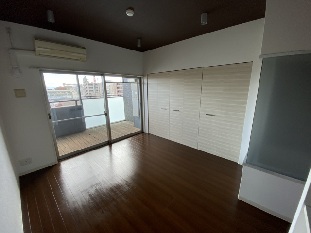 WOB六甲道の居間・リビング