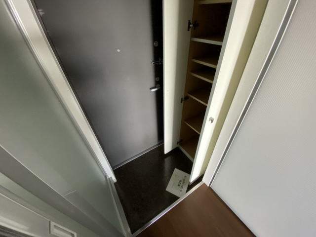 WOB六甲道の玄関