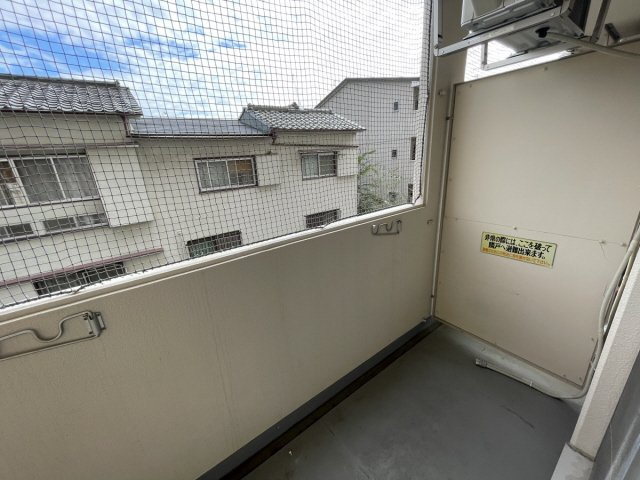 シュトラーセ泉のバルコニー