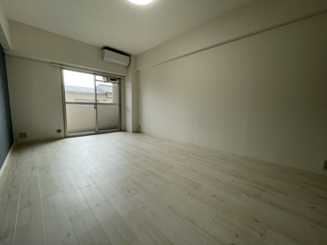 シュトラーセ泉のその他