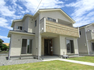 【外観】 | ブルーミングガーデン　南アルプス市鏡中条1号棟 | きれいな外観です