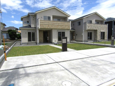 【駐車場】 | ブルーミングガーデン　南アルプス市鏡中条1号棟 | 駐車場があるので、車を買う予定の方も安心です