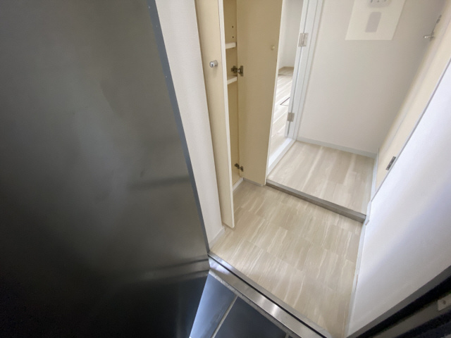 パインコート浜芦屋の玄関