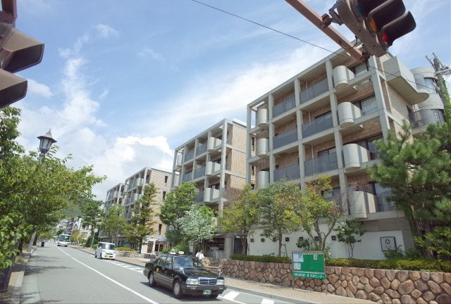 チェリービュウ芦屋川の外観