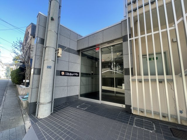 フォアクレージュ御影のエントランス