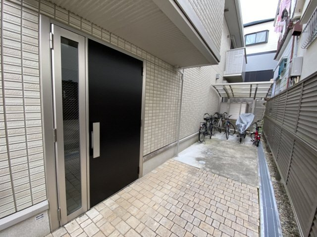 セジュール青谷1番館のエントランス