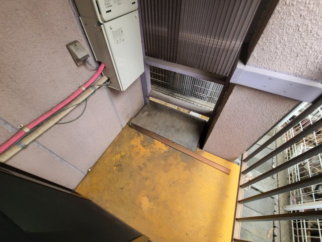 パープル本山のバルコニー