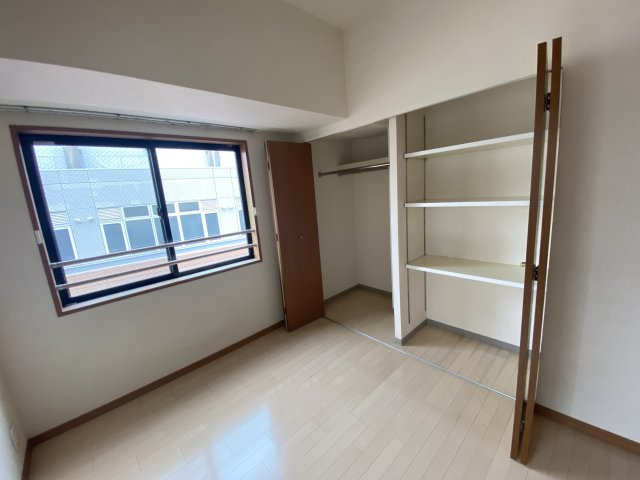 アムール住吉の居間・リビング