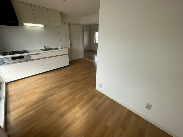 朝日ヶ丘コーポの居間・リビング