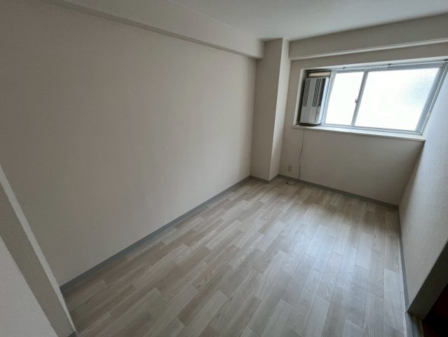 メゾンミヤマエの居間・リビング