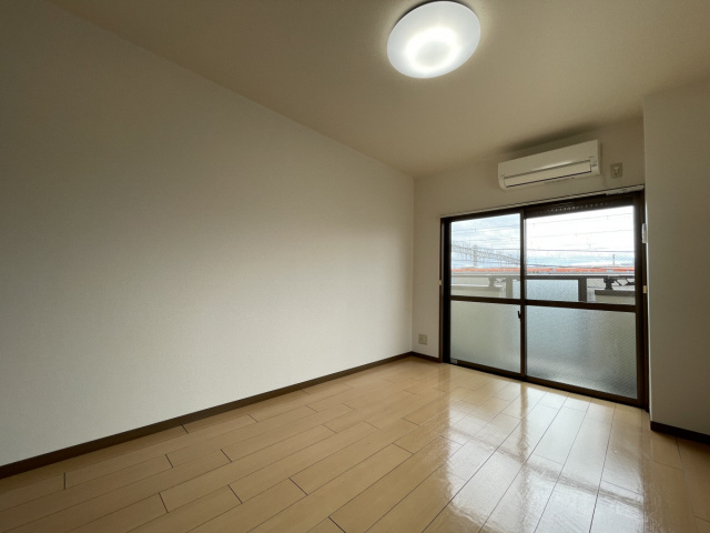 ビス・メゾン塚町の居間・リビング