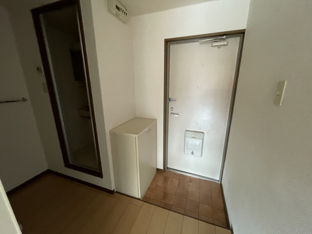 ビス・メゾン塚町の玄関