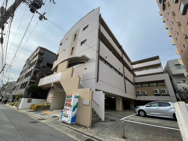 アビータミオ神戸岡本