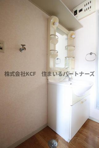 グリーンエクセル小森野Aの独立洗面台|朝の身支度には欠かせない独立洗面化粧台