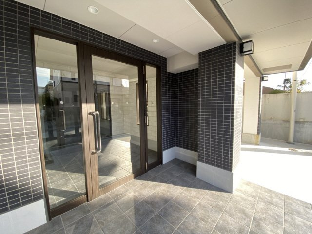 フローレンス魚崎北町のエントランス