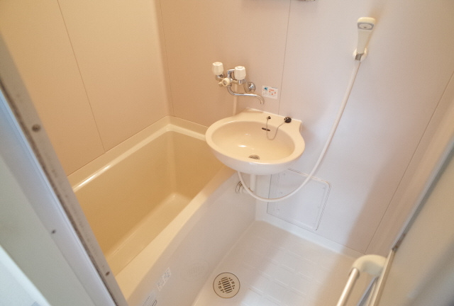 サンライズコートの浴室