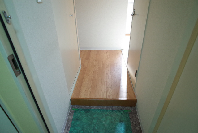 サンライズコートの玄関