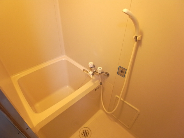 ミュータスK＆S1　の浴室