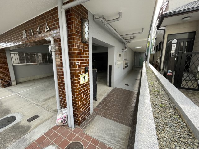 灘ハイムのエントランス