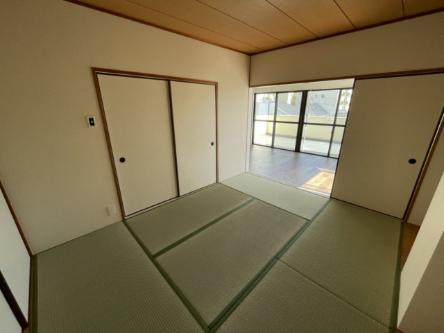 グッズインアシヤの内装