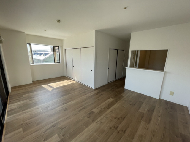 グッズインアシヤの居間・リビング