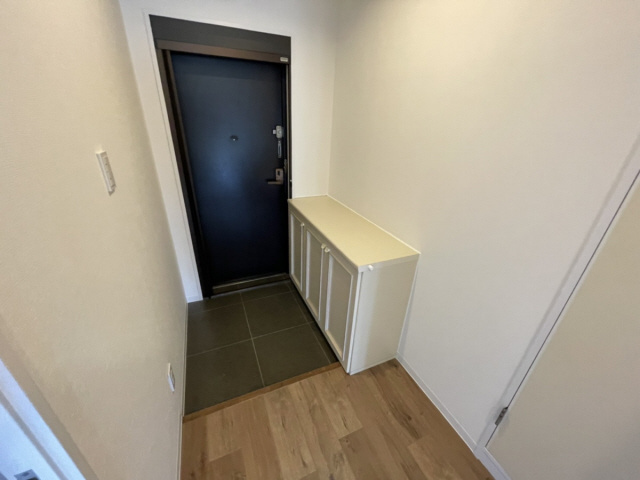 グッズインアシヤの玄関