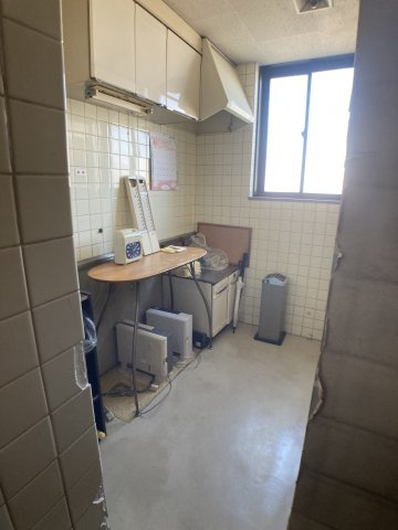 丸万ビルのロビー