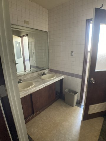 丸万ビルのその他