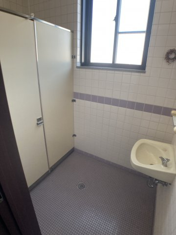 丸万ビルのその他